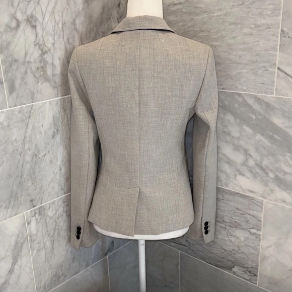 Banana Republic Jacket Blazer Womens Size 4 -2 Button Gray Textured - Picture 6 of 9
